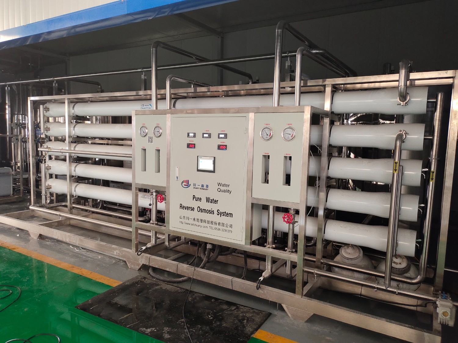 【川一股份】桓臺10T/H雙級反滲透+EDI設備安裝調(diào)試